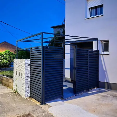 Razov Appartamento *